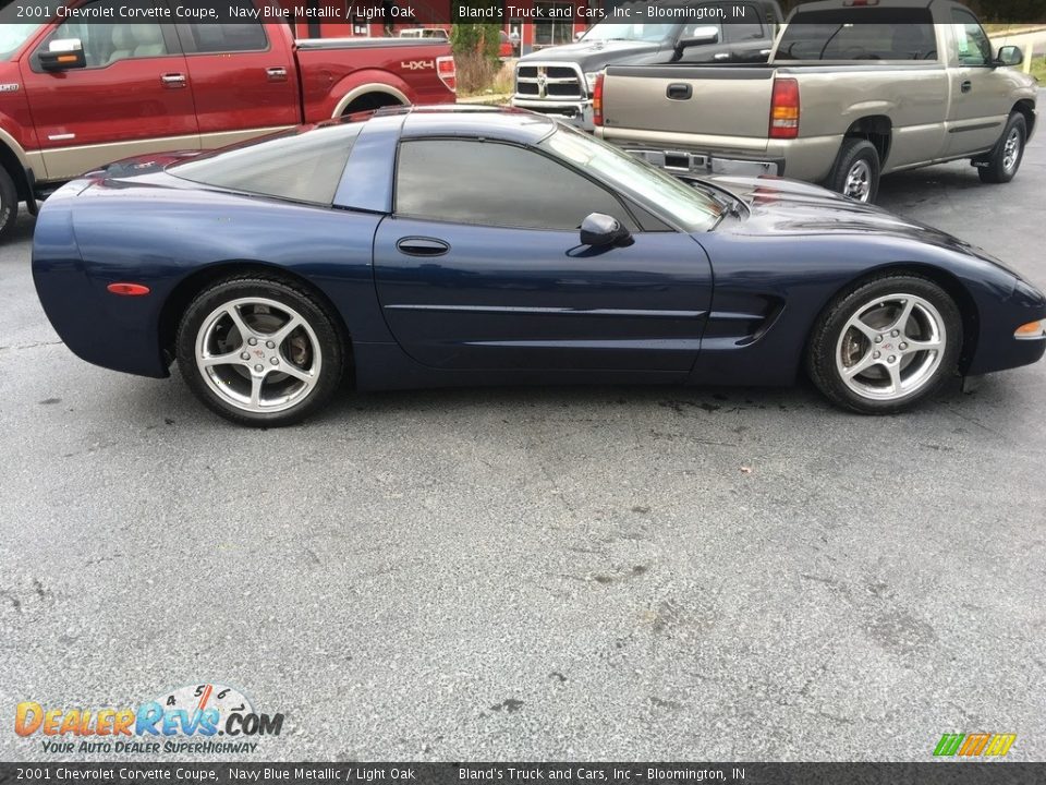 2001 Chevrolet Corvette Coupe Navy Blue Metallic / Light Oak Photo #2