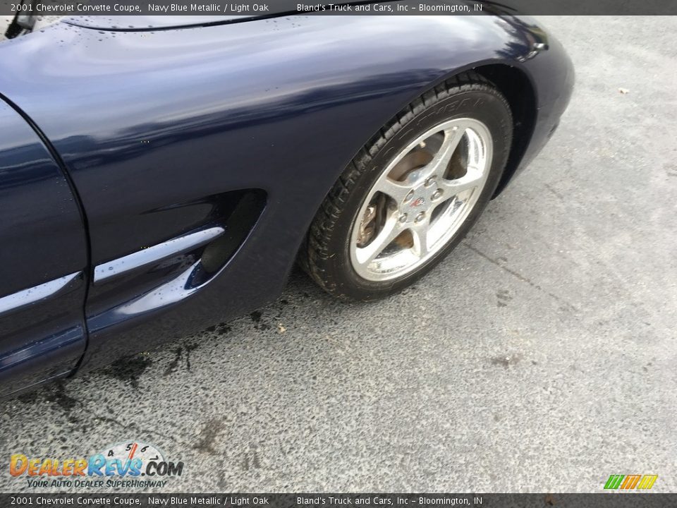 2001 Chevrolet Corvette Coupe Navy Blue Metallic / Light Oak Photo #20