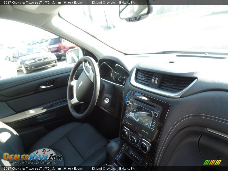2017 Chevrolet Traverse LT AWD Summit White / Ebony Photo #24