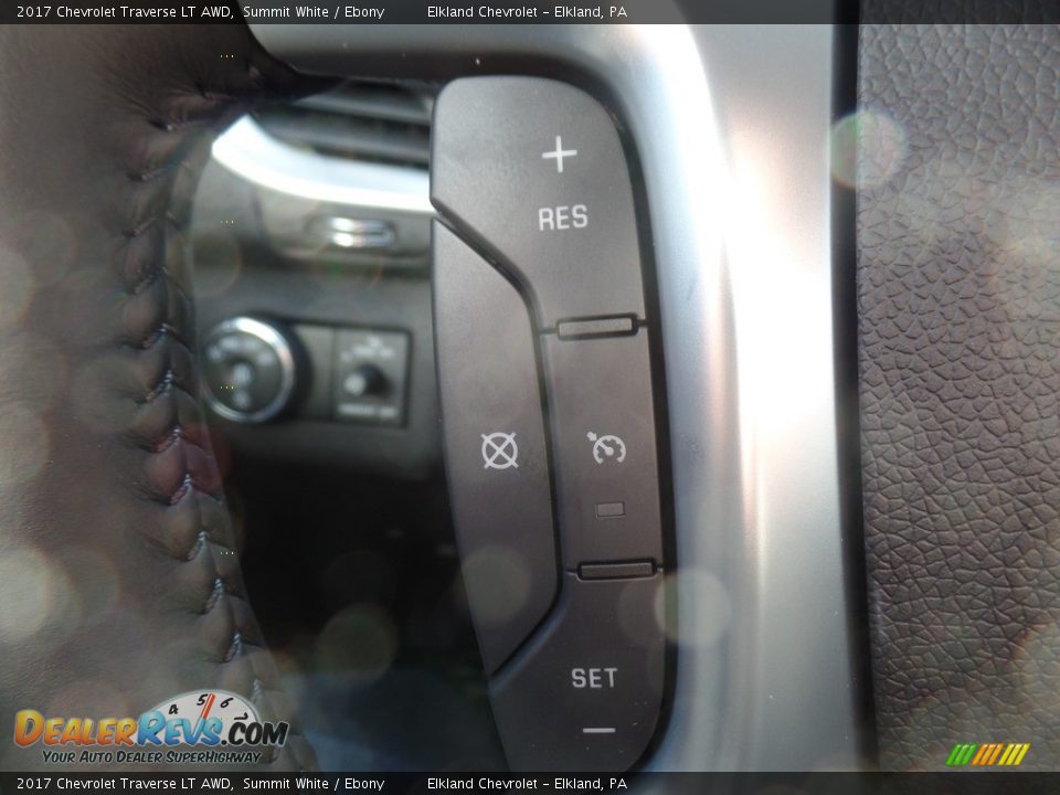 2017 Chevrolet Traverse LT AWD Summit White / Ebony Photo #29