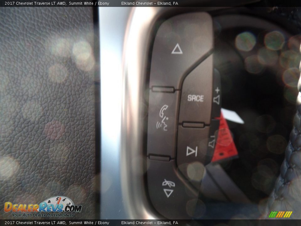2017 Chevrolet Traverse LT AWD Summit White / Ebony Photo #30