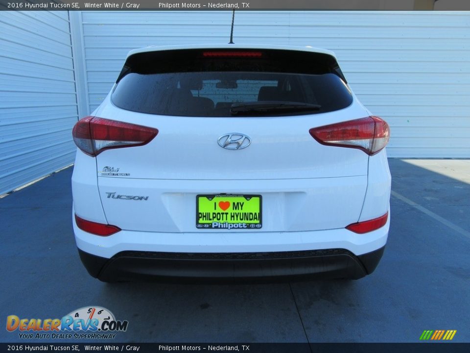 2016 Hyundai Tucson SE Winter White / Gray Photo #8