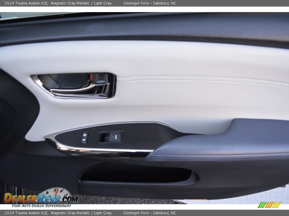 2014 Toyota Avalon XLE Magnetic Gray Metallic / Light Gray Photo #15