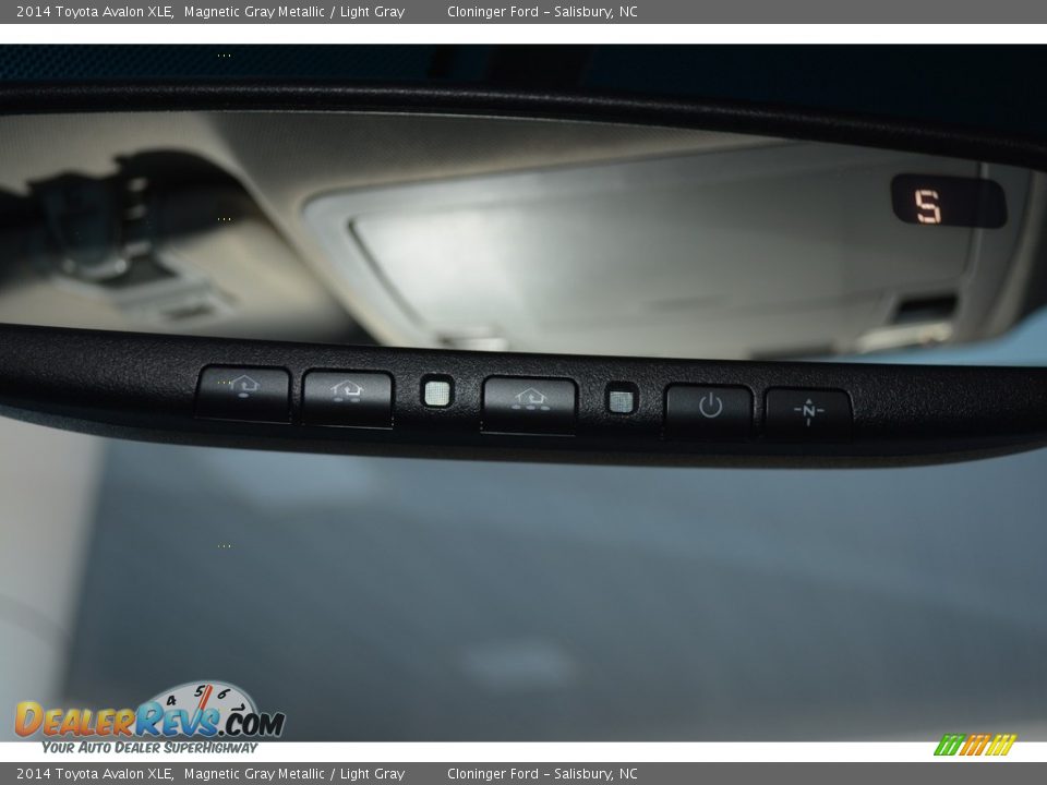 2014 Toyota Avalon XLE Magnetic Gray Metallic / Light Gray Photo #28