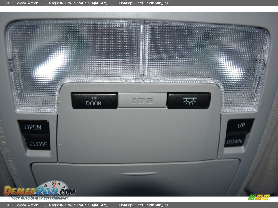 2014 Toyota Avalon XLE Magnetic Gray Metallic / Light Gray Photo #29