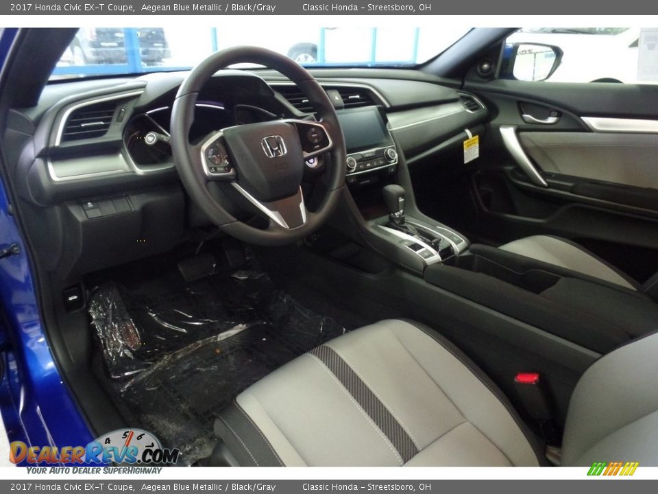 Black/Gray Interior - 2017 Honda Civic EX-T Coupe Photo #5