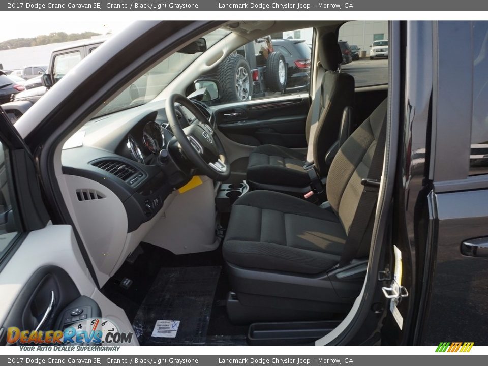2017 Dodge Grand Caravan SE Granite / Black/Light Graystone Photo #6