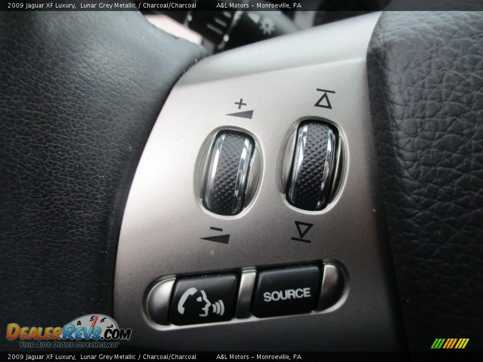 2009 Jaguar XF Luxury Lunar Grey Metallic / Charcoal/Charcoal Photo #17