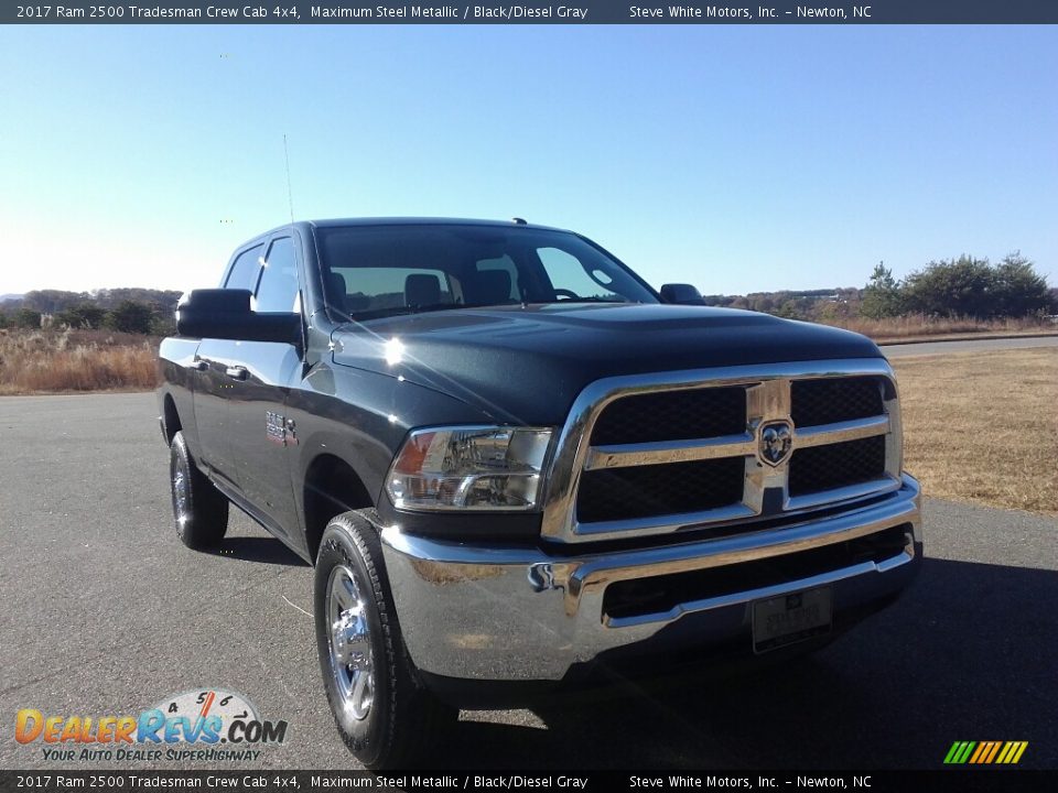 2017 Ram 2500 Tradesman Crew Cab 4x4 Maximum Steel Metallic / Black/Diesel Gray Photo #4