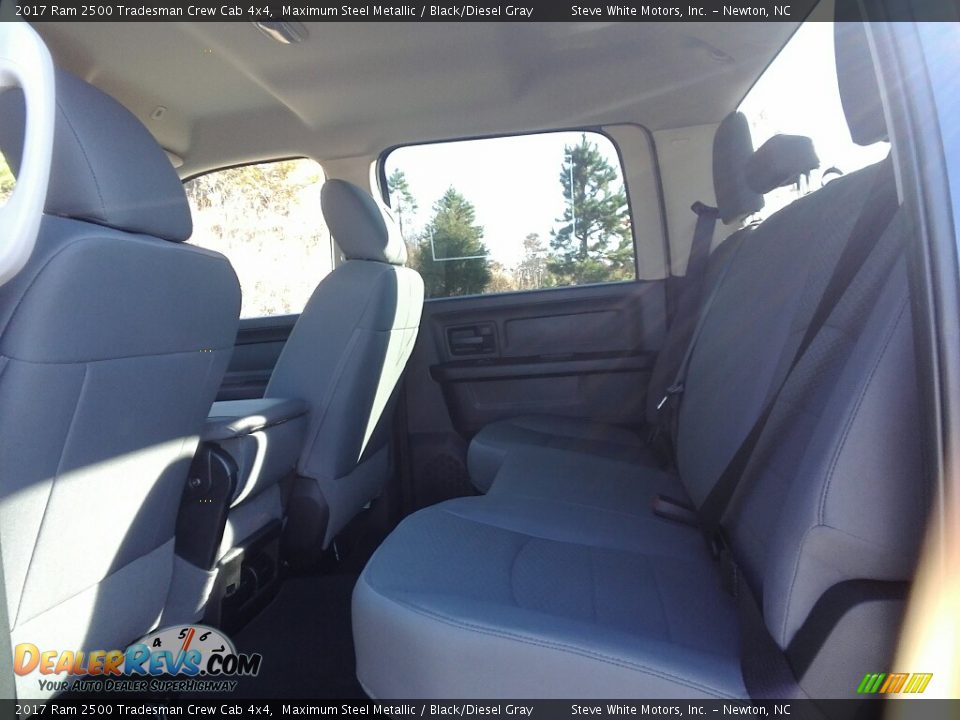 2017 Ram 2500 Tradesman Crew Cab 4x4 Maximum Steel Metallic / Black/Diesel Gray Photo #11