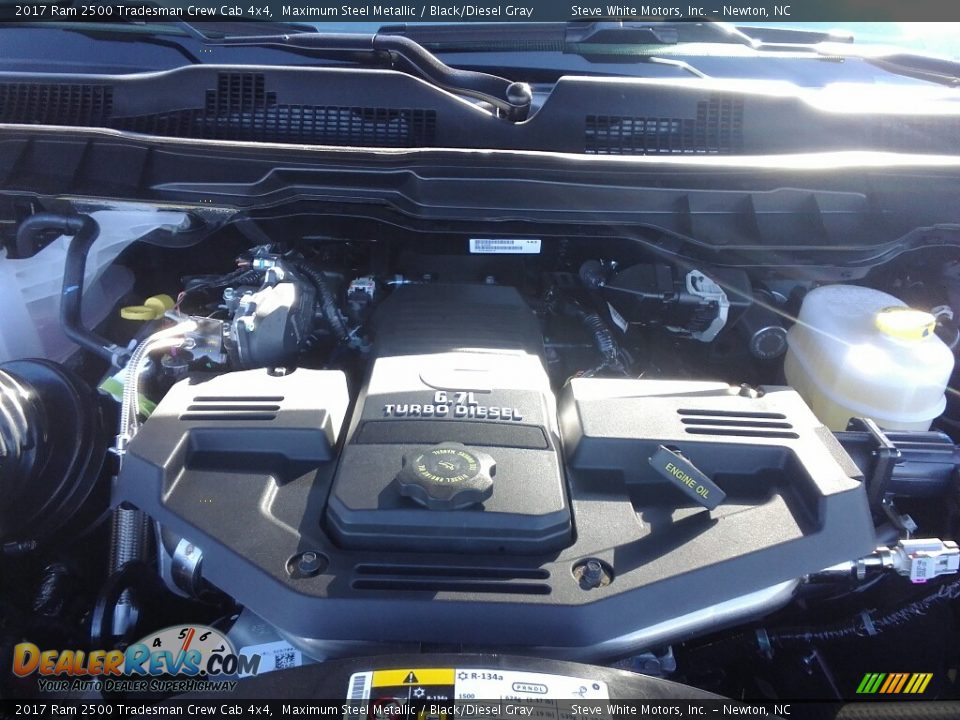 2017 Ram 2500 Tradesman Crew Cab 4x4 Maximum Steel Metallic / Black/Diesel Gray Photo #21