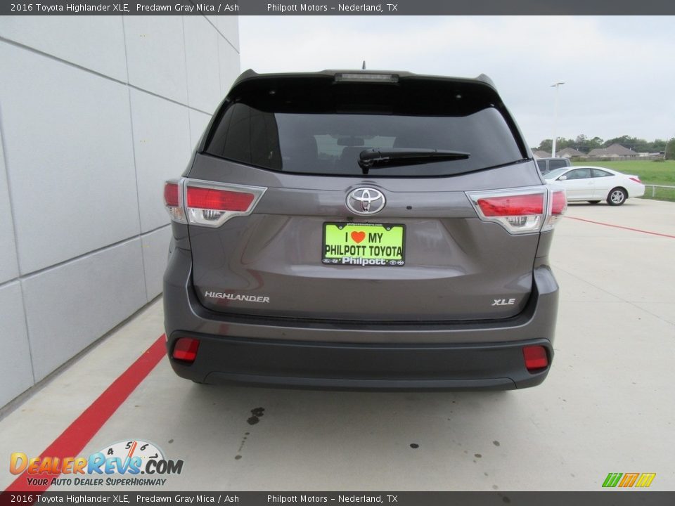2016 Toyota Highlander XLE Predawn Gray Mica / Ash Photo #5