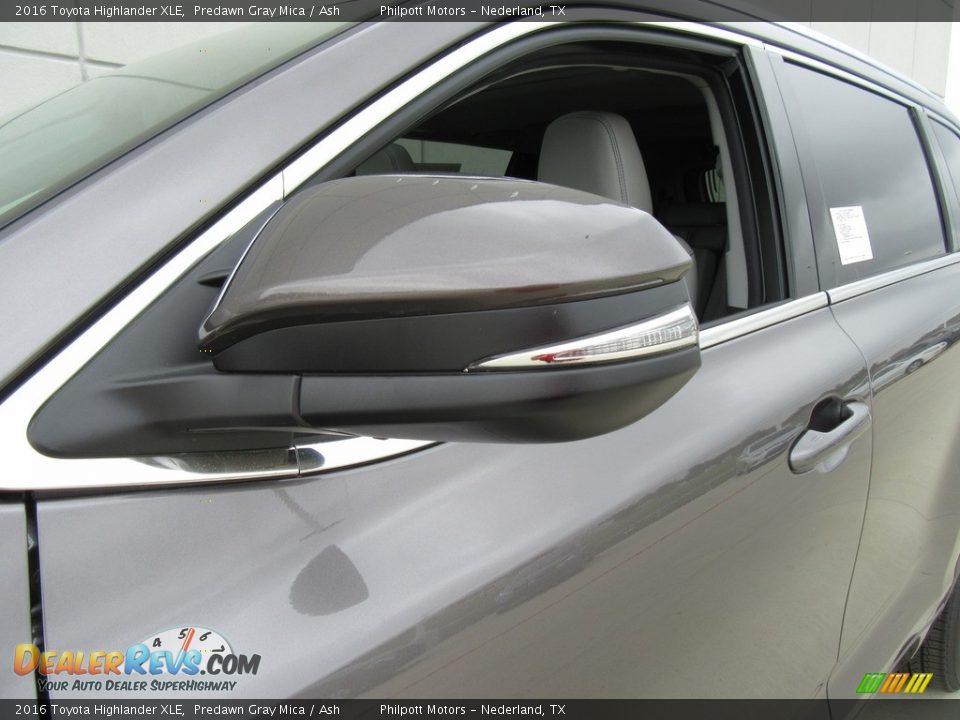 2016 Toyota Highlander XLE Predawn Gray Mica / Ash Photo #12