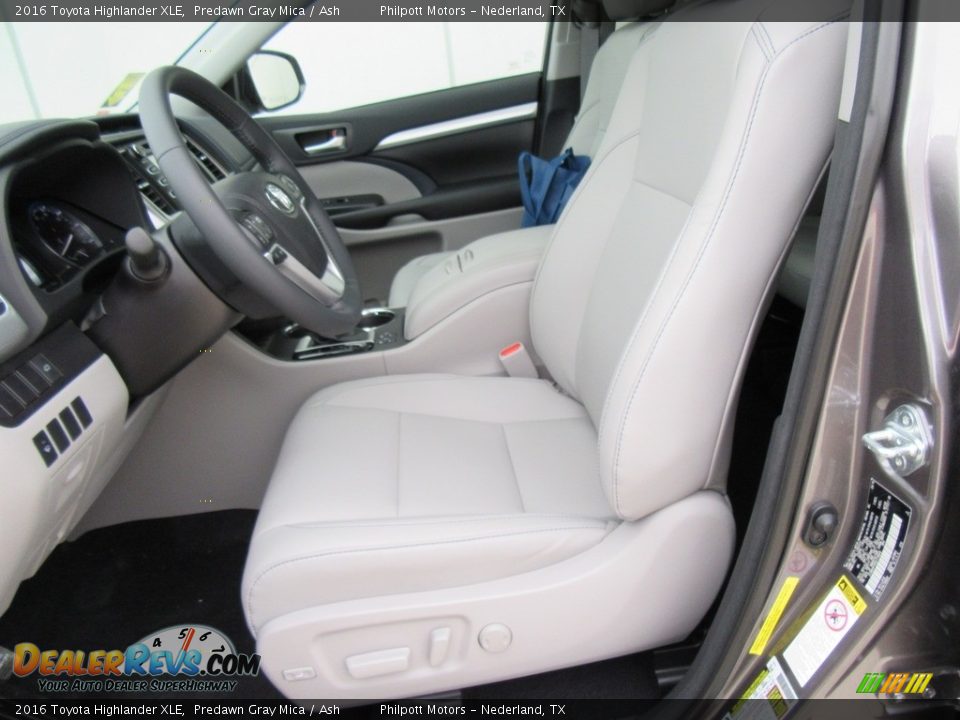2016 Toyota Highlander XLE Predawn Gray Mica / Ash Photo #22