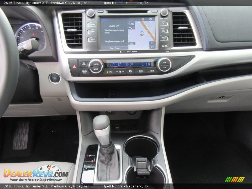 2016 Toyota Highlander XLE Predawn Gray Mica / Ash Photo #26