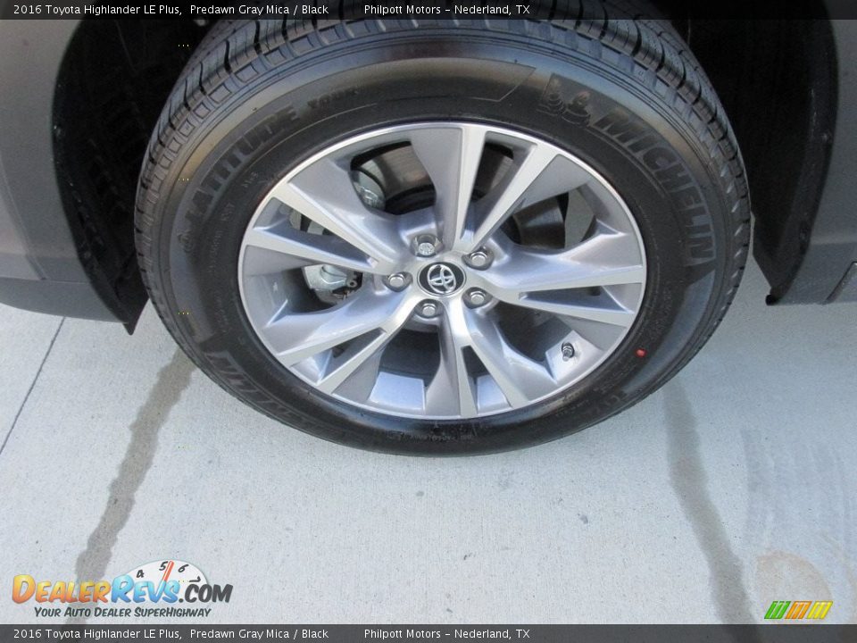 2016 Toyota Highlander LE Plus Predawn Gray Mica / Black Photo #11