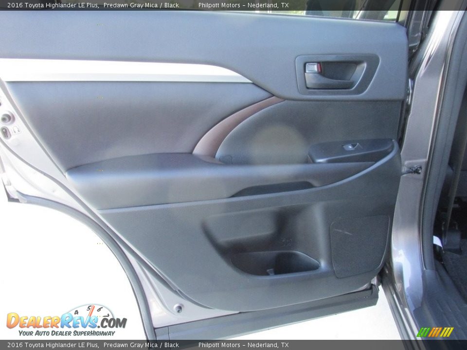 2016 Toyota Highlander LE Plus Predawn Gray Mica / Black Photo #18