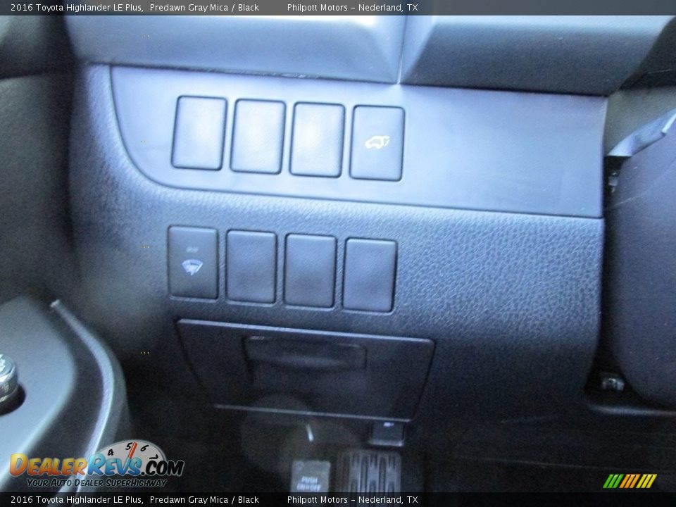 2016 Toyota Highlander LE Plus Predawn Gray Mica / Black Photo #30