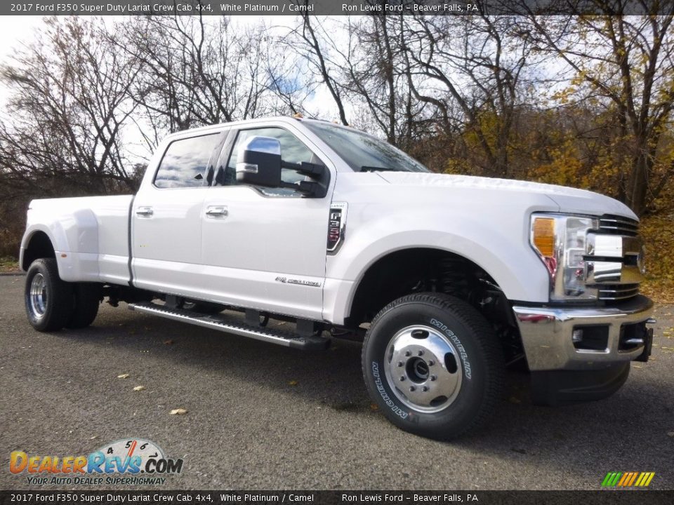 Front 3/4 View of 2017 Ford F350 Super Duty Lariat Crew Cab 4x4 Photo #8