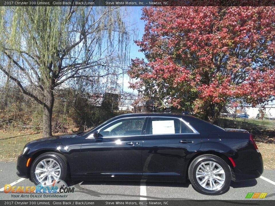 Gloss Black 2017 Chrysler 300 Limited Photo #2