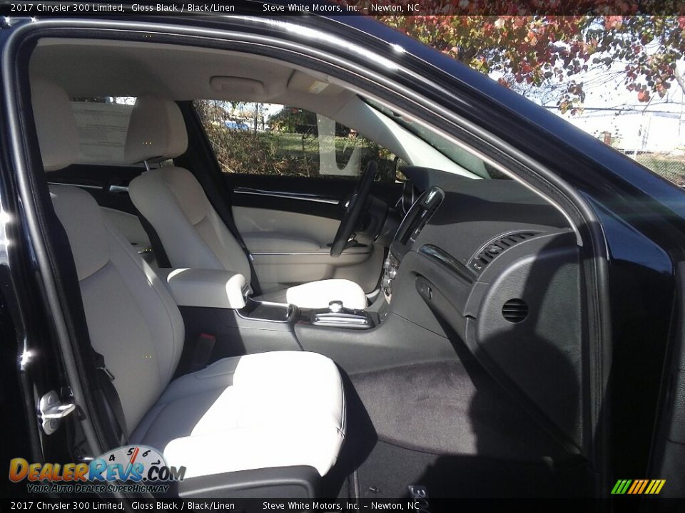 Front Seat of 2017 Chrysler 300 Limited Photo #14