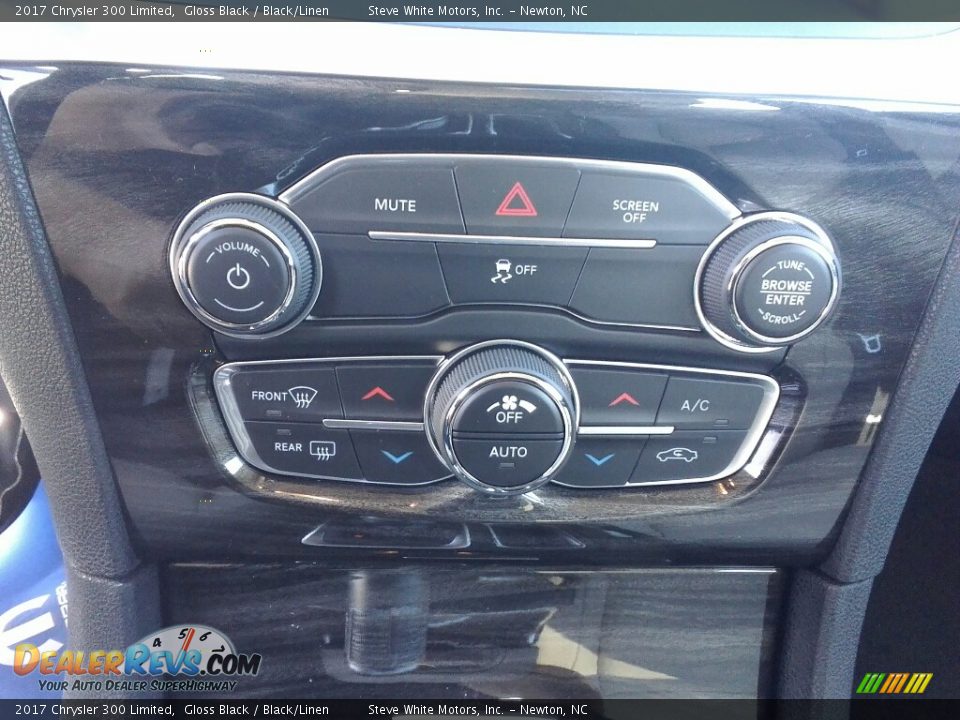 Controls of 2017 Chrysler 300 Limited Photo #21