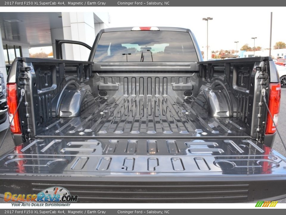2017 Ford F150 XL SuperCab 4x4 Magnetic / Earth Gray Photo #6