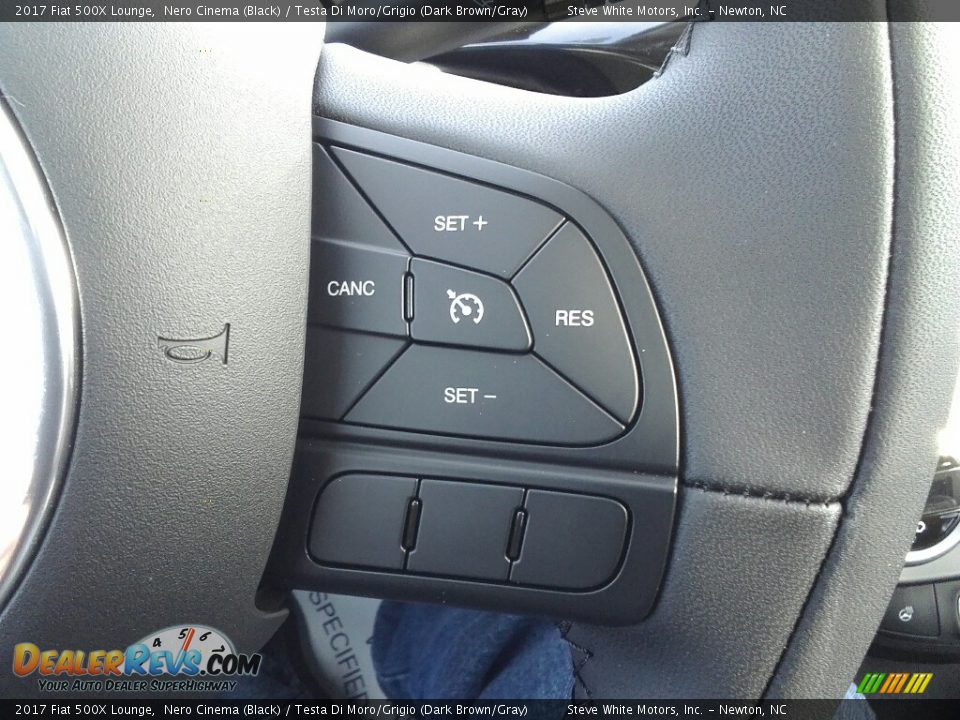 Controls of 2017 Fiat 500X Lounge Photo #16