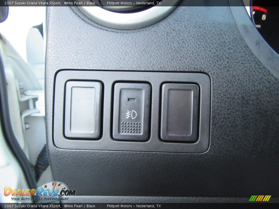 2007 Suzuki Grand Vitara XSport White Pearl / Black Photo #27