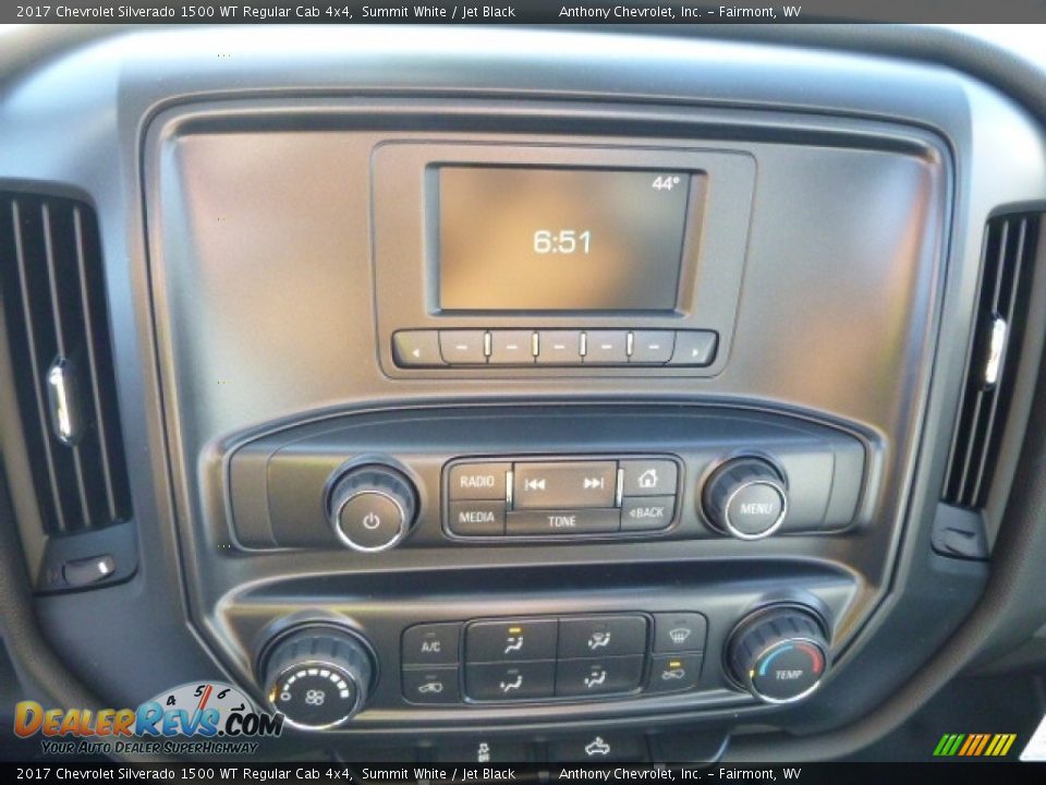Controls of 2017 Chevrolet Silverado 1500 WT Regular Cab 4x4 Photo #15