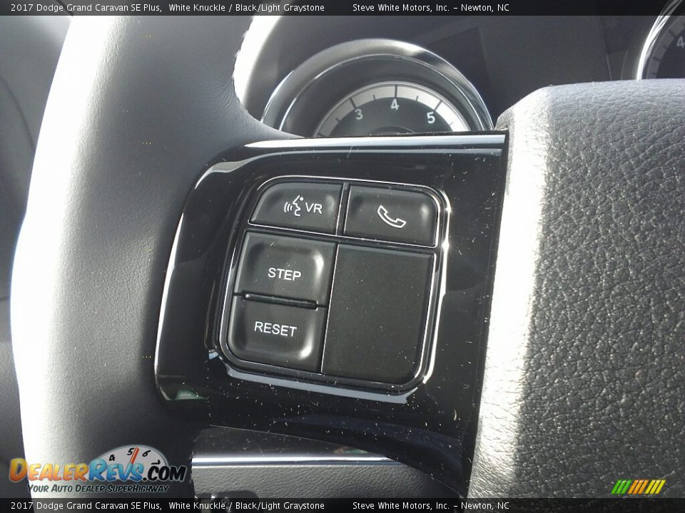 Controls of 2017 Dodge Grand Caravan SE Plus Photo #19