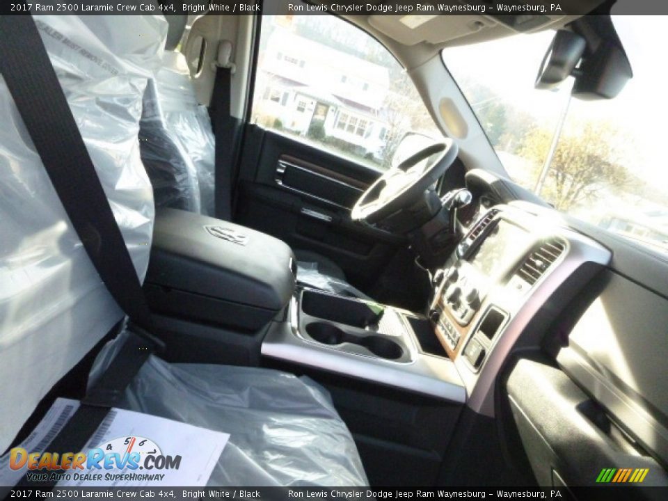 2017 Ram 2500 Laramie Crew Cab 4x4 Bright White / Black Photo #8