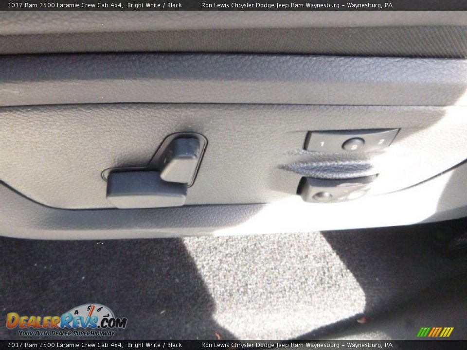 2017 Ram 2500 Laramie Crew Cab 4x4 Bright White / Black Photo #11