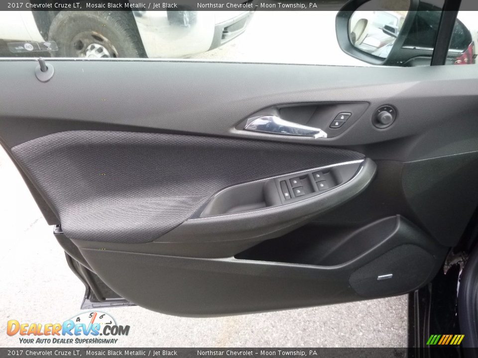2017 Chevrolet Cruze LT Mosaic Black Metallic / Jet Black Photo #14