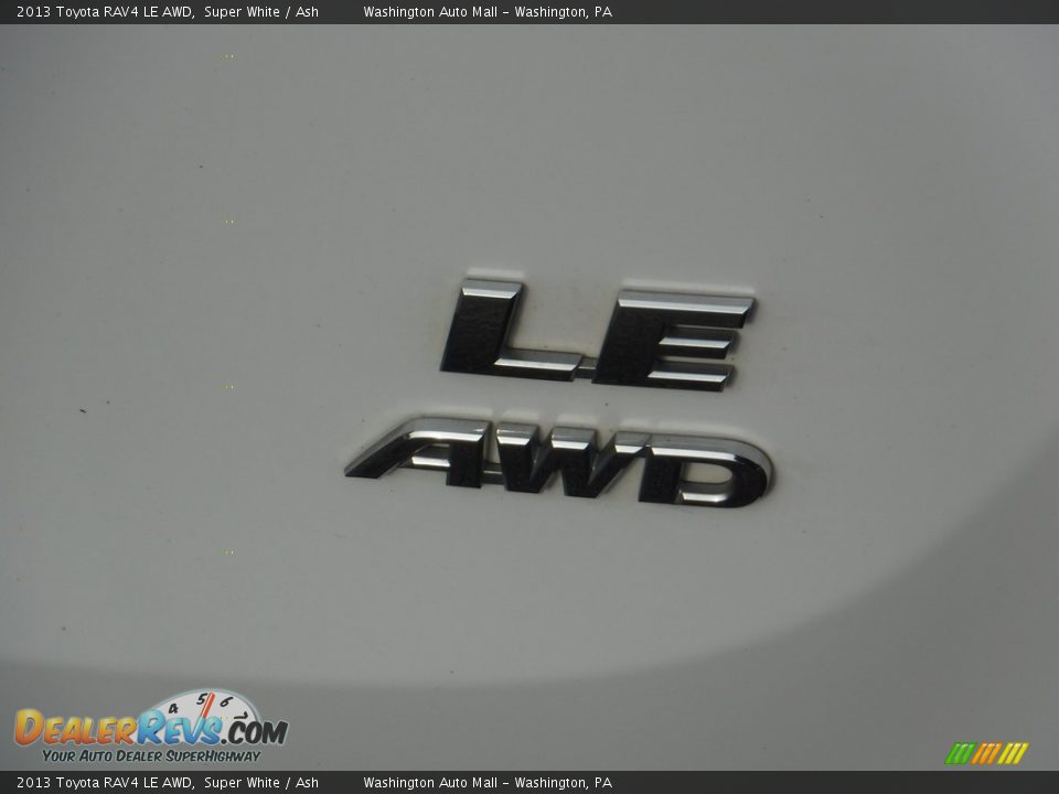 2013 Toyota RAV4 LE AWD Super White / Ash Photo #10