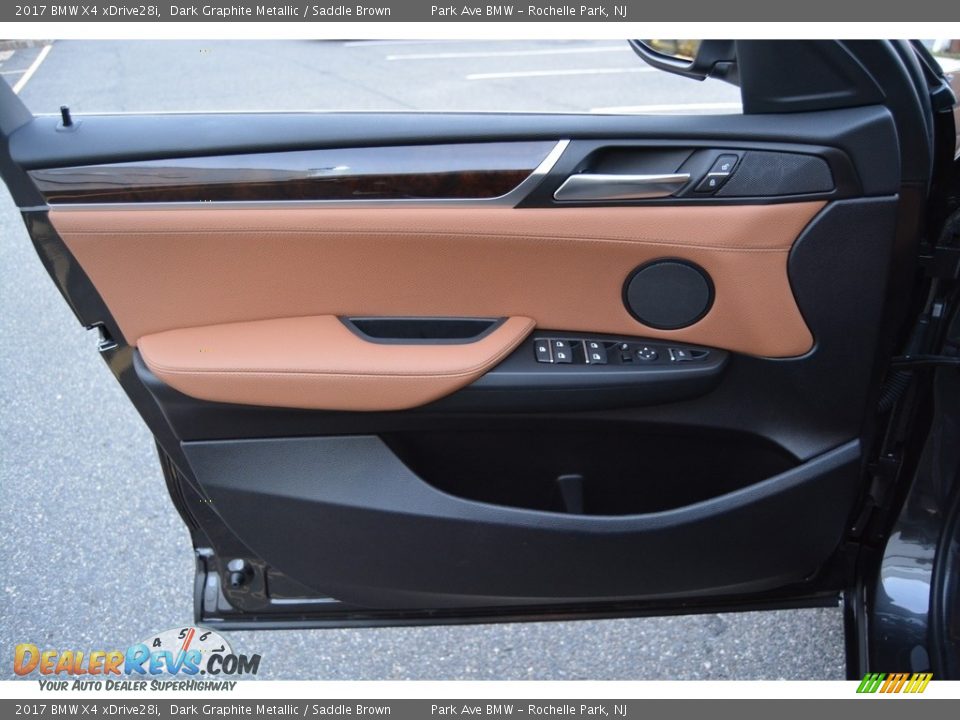 Door Panel of 2017 BMW X4 xDrive28i Photo #8