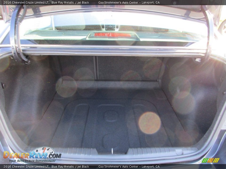 2016 Chevrolet Cruze Limited LT Blue Ray Metallic / Jet Black Photo #24
