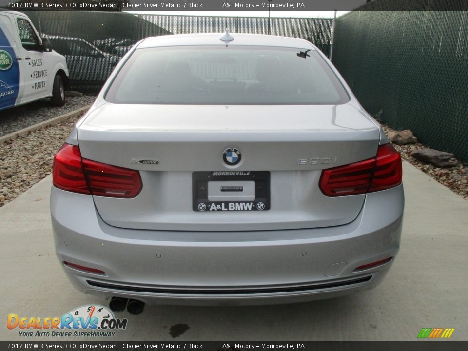 2017 BMW 3 Series 330i xDrive Sedan Glacier Silver Metallic / Black Photo #8