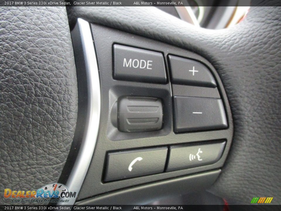 2017 BMW 3 Series 330i xDrive Sedan Glacier Silver Metallic / Black Photo #18