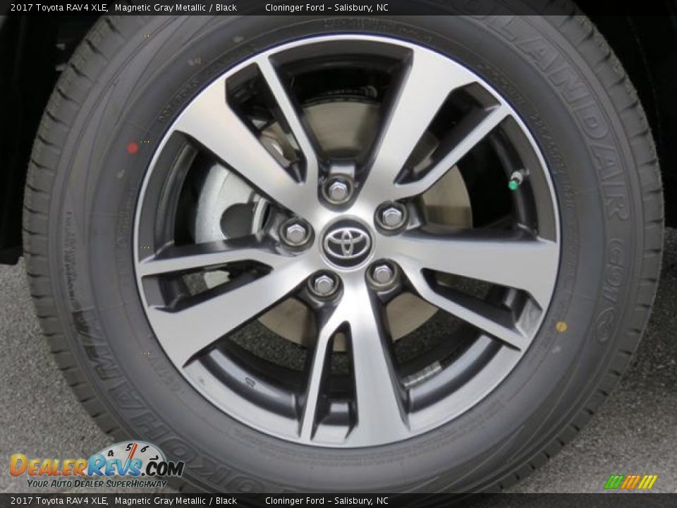 2017 Toyota RAV4 XLE Wheel Photo #4