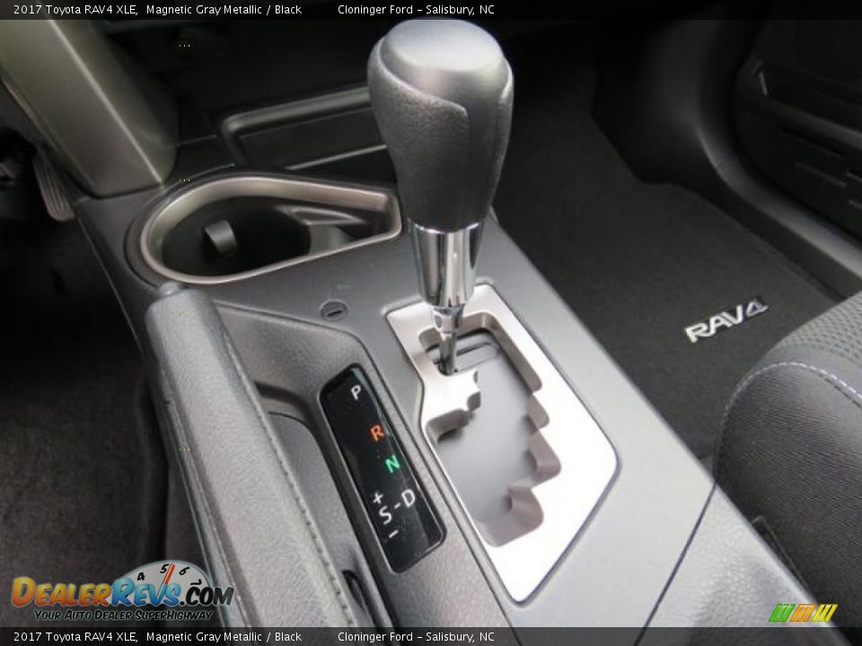2017 Toyota RAV4 XLE Shifter Photo #18