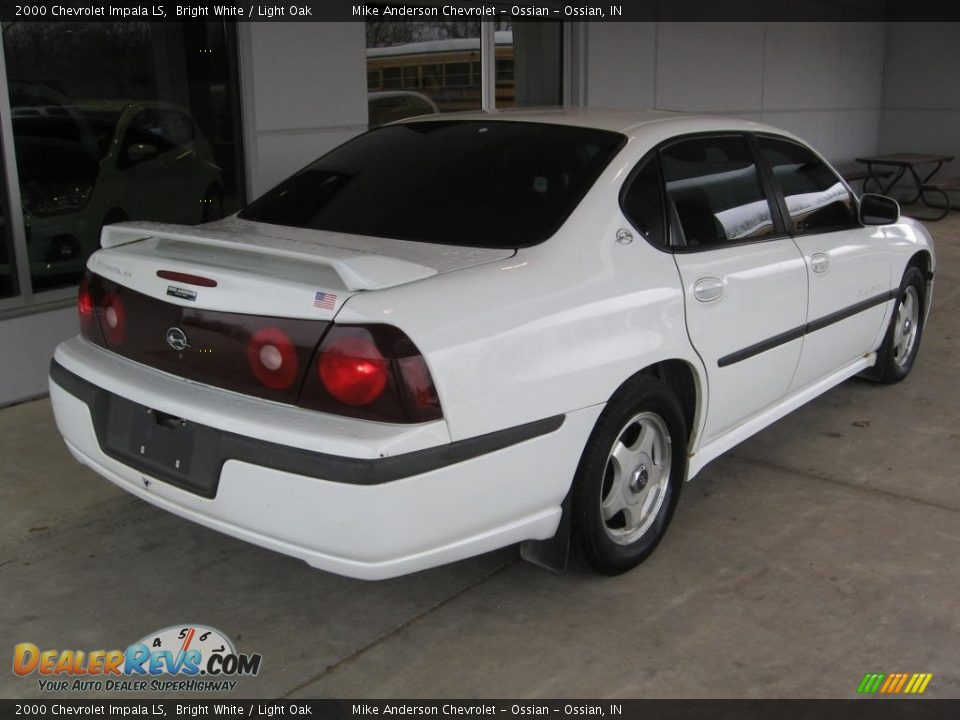 2000 Chevrolet Impala LS Bright White / Light Oak Photo #17