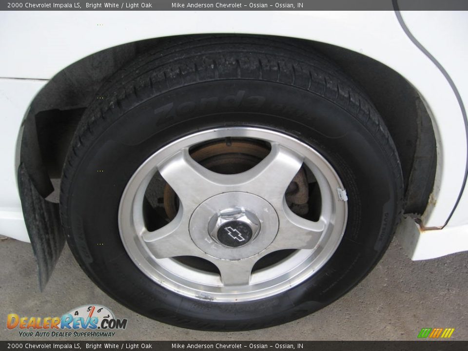 2000 Chevrolet Impala LS Bright White / Light Oak Photo #18