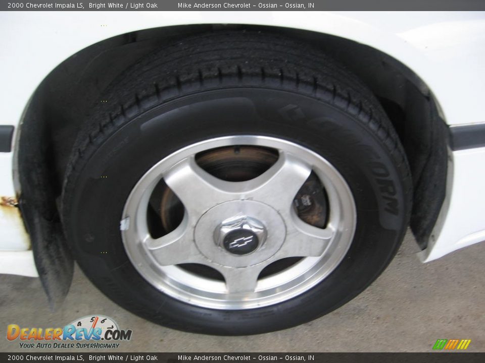 2000 Chevrolet Impala LS Bright White / Light Oak Photo #19
