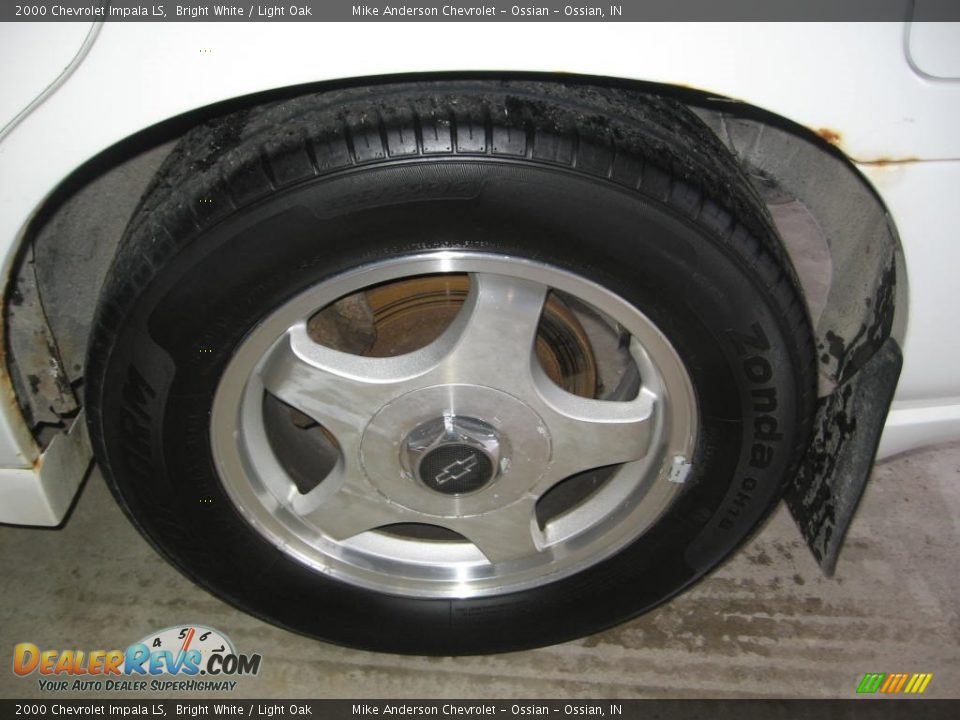2000 Chevrolet Impala LS Bright White / Light Oak Photo #20