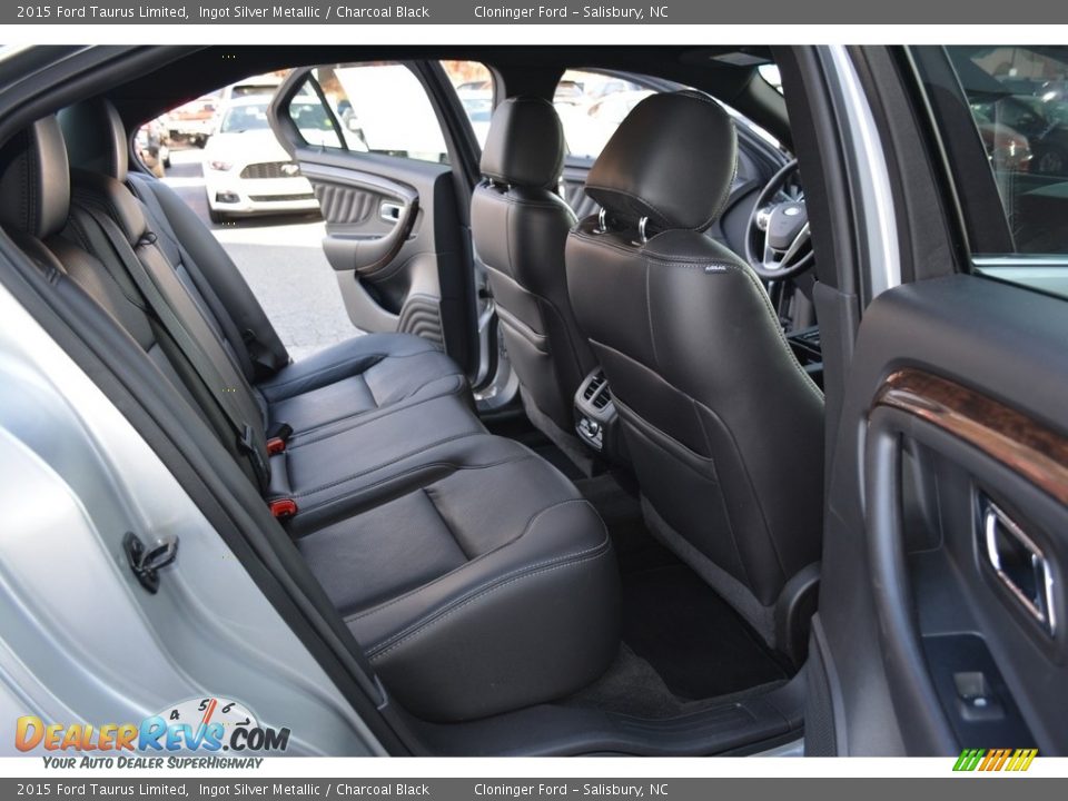 2015 Ford Taurus Limited Ingot Silver Metallic / Charcoal Black Photo #13