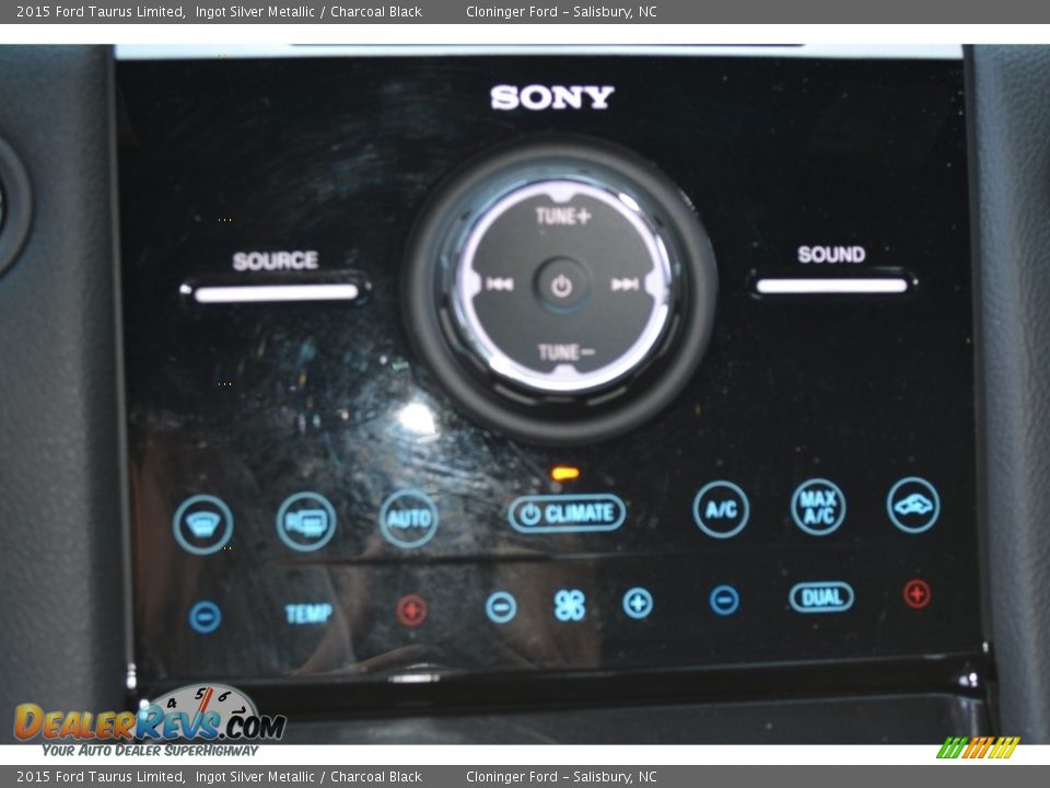 2015 Ford Taurus Limited Ingot Silver Metallic / Charcoal Black Photo #19