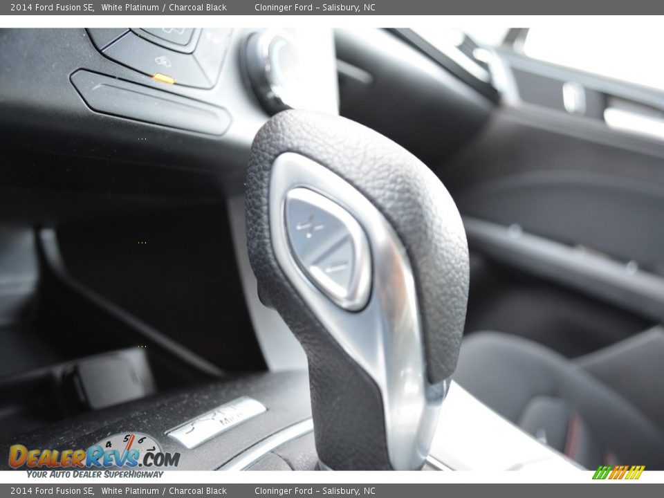 2014 Ford Fusion SE White Platinum / Charcoal Black Photo #18