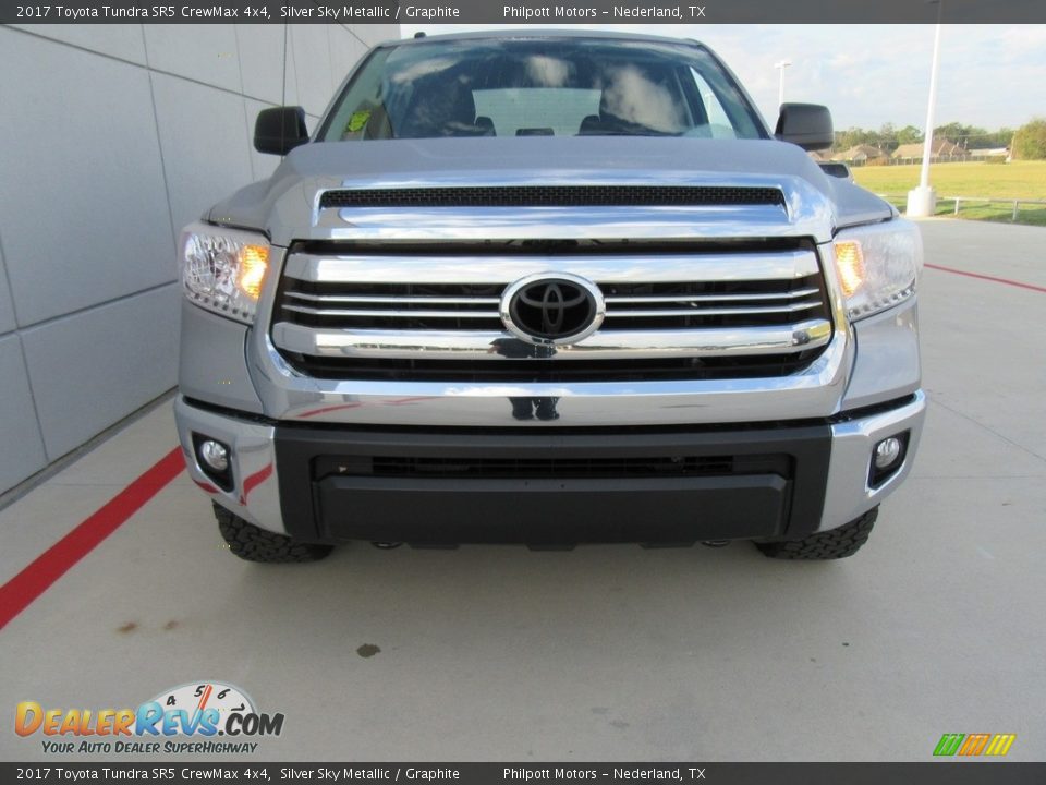 2017 Toyota Tundra SR5 CrewMax 4x4 Silver Sky Metallic / Graphite Photo #8