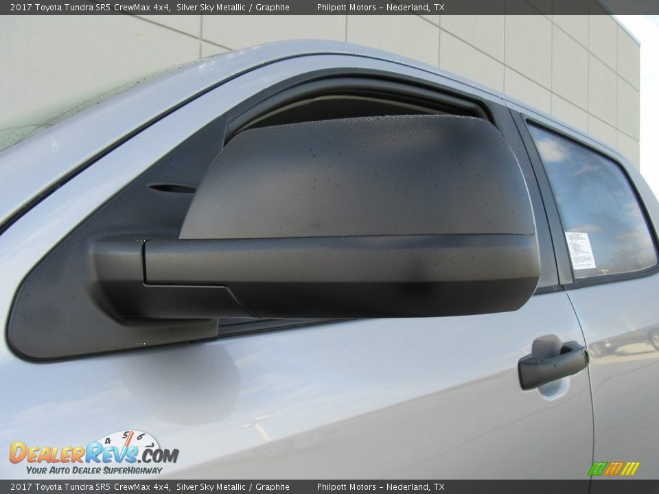 2017 Toyota Tundra SR5 CrewMax 4x4 Silver Sky Metallic / Graphite Photo #13